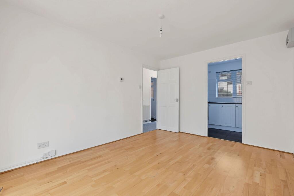 House in Stevenage - View 5