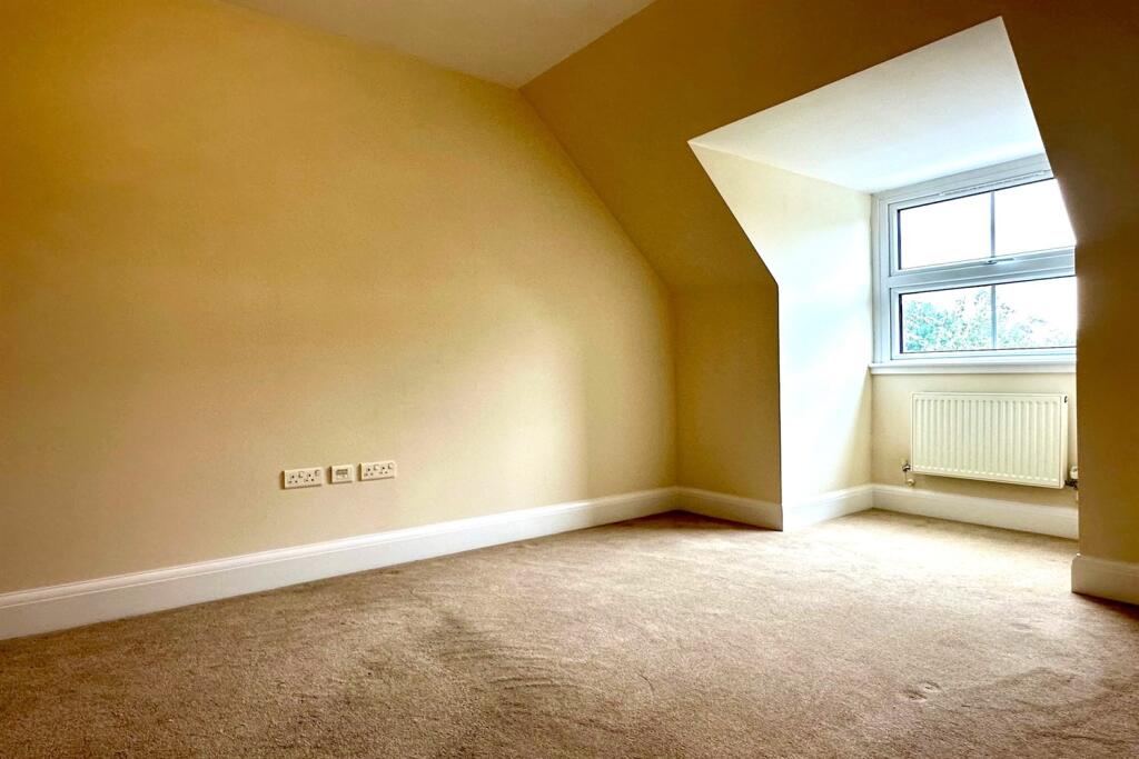 House in Portsmouth - More