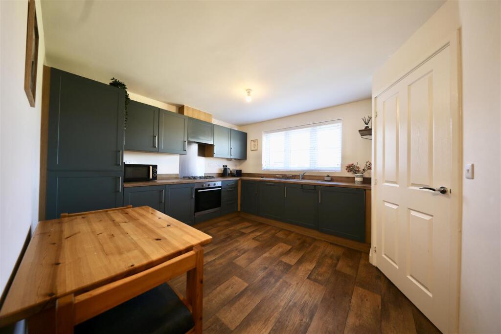 House in Hull - View 5