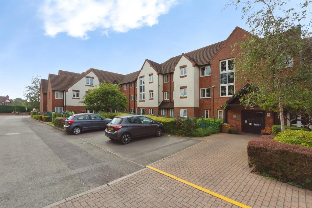 Main image of property: Haslucks Green Road, Shirley, Solihull