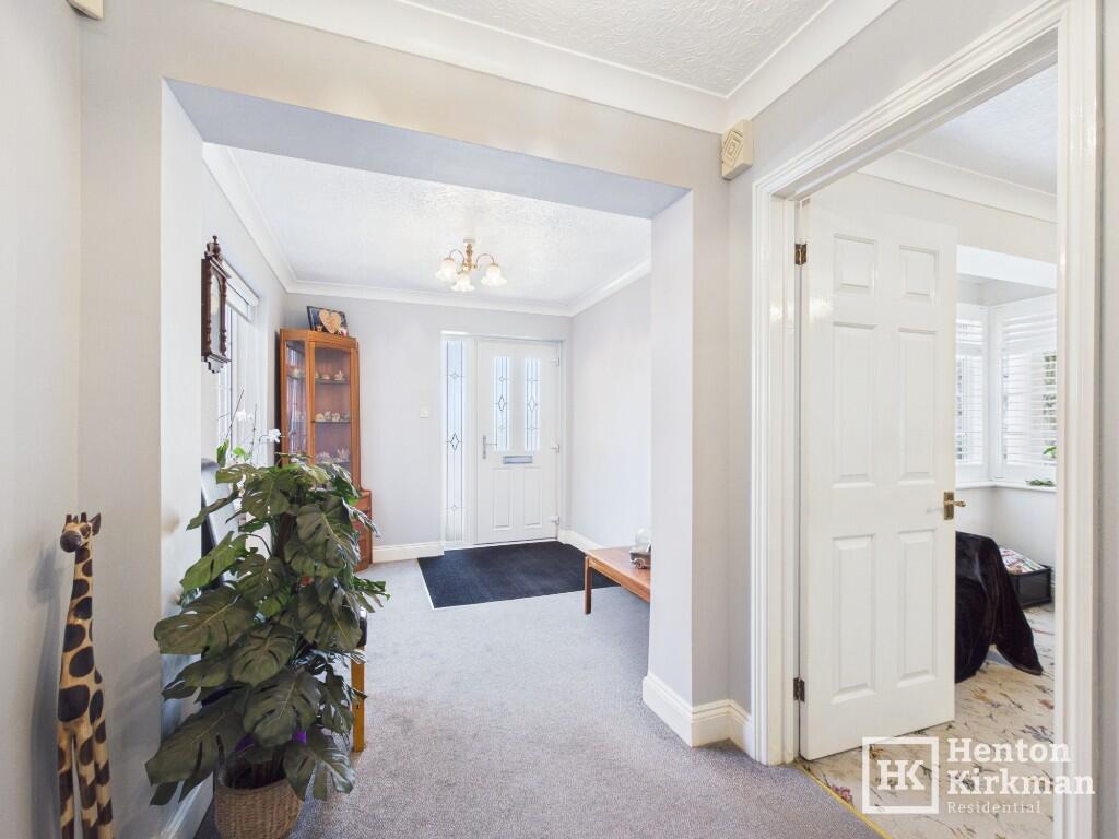 House in Basildon, Sunnymede, Billericay - View 3