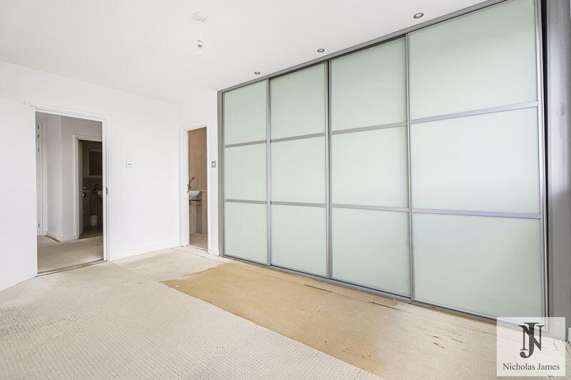 Apartment in London, Finchley - View 5