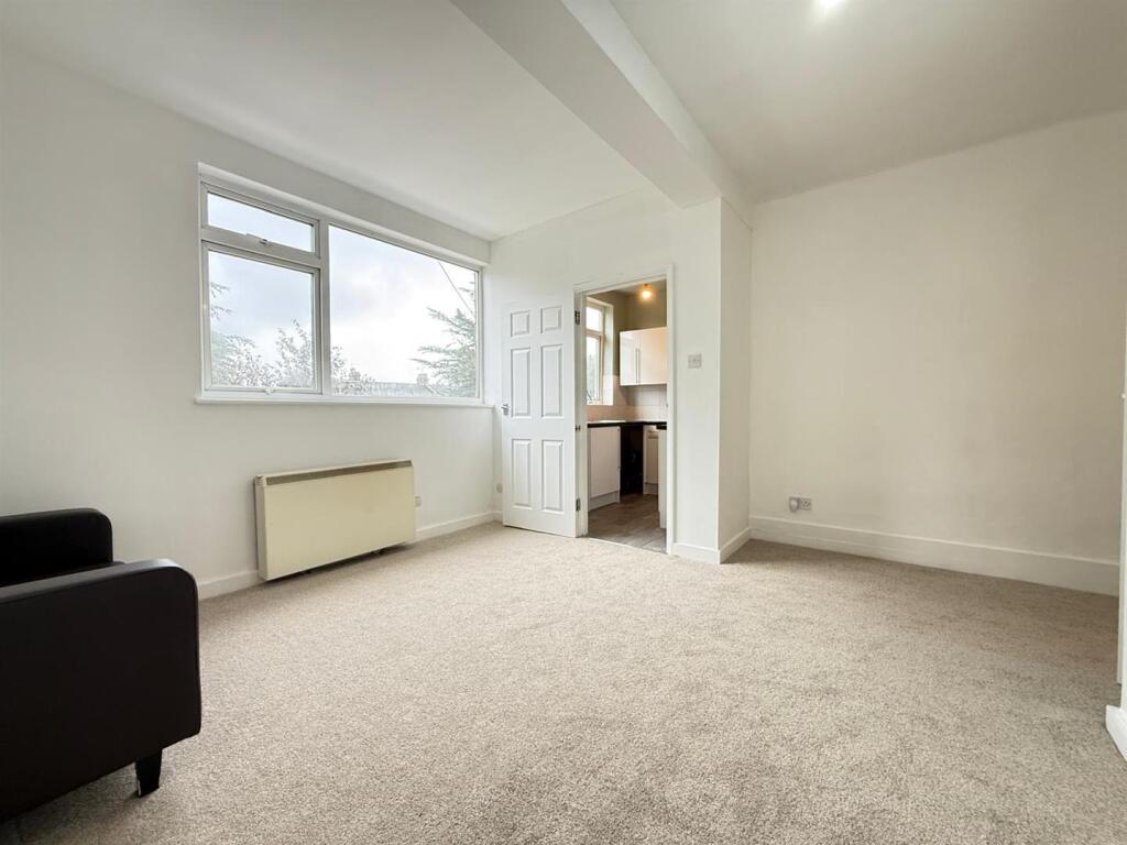 Apartment in London - View 3