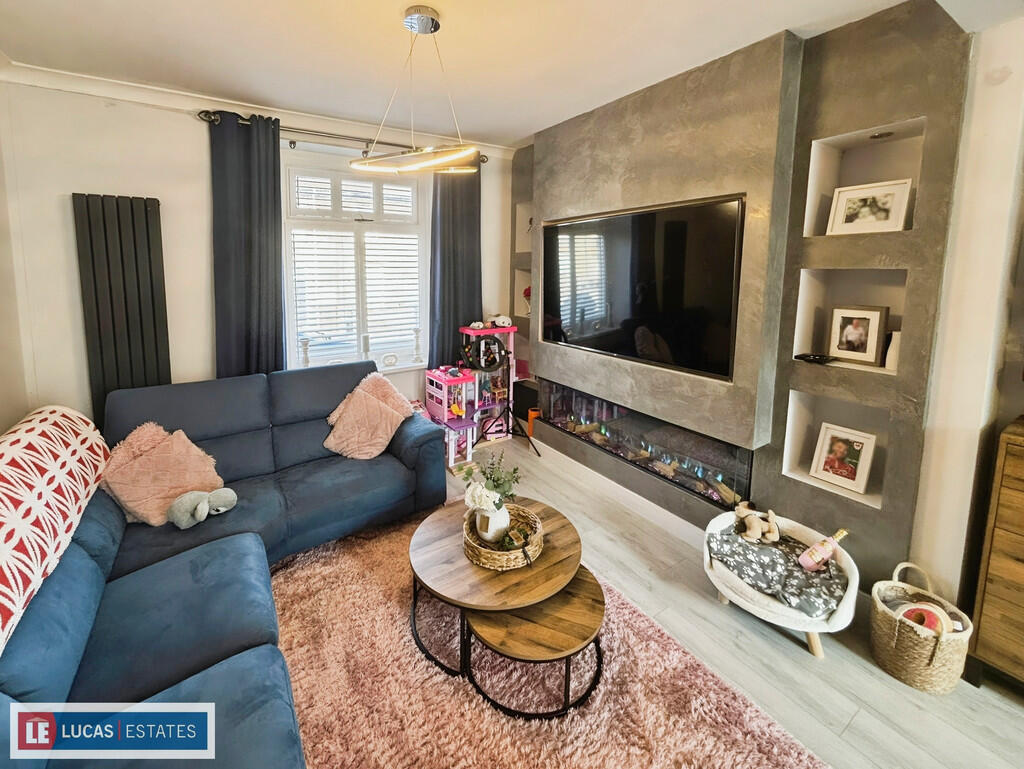 North Avenue, Maesycwmmer, Caerphilly County Borough - View 5