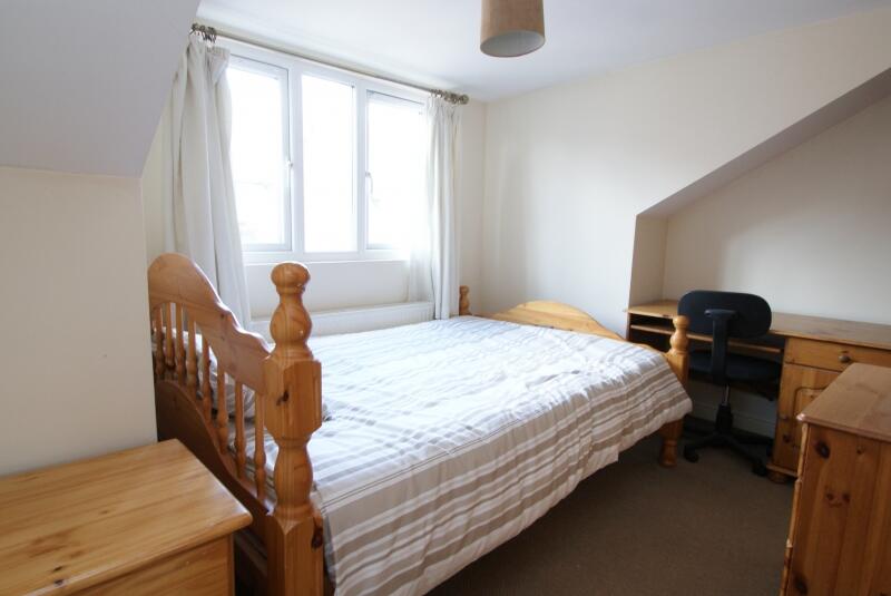 House in Leeds, Headingley - More