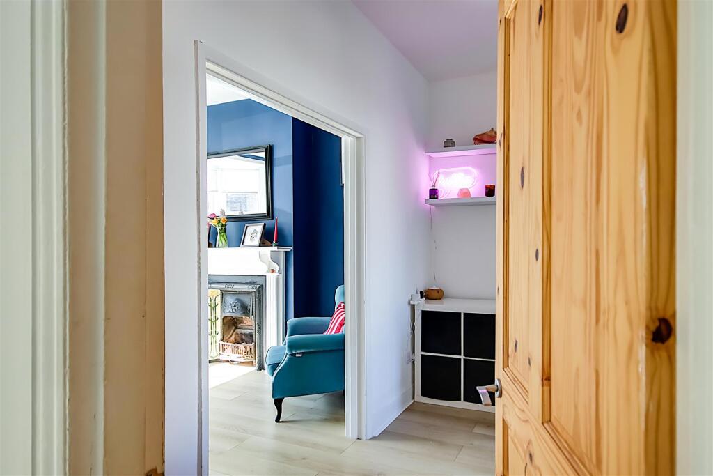 Wenban Road, Worthing, BN11 - View 4