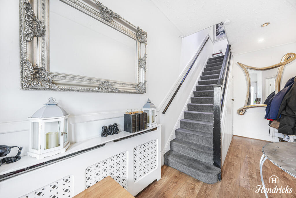 House in Southend-on-Sea - More