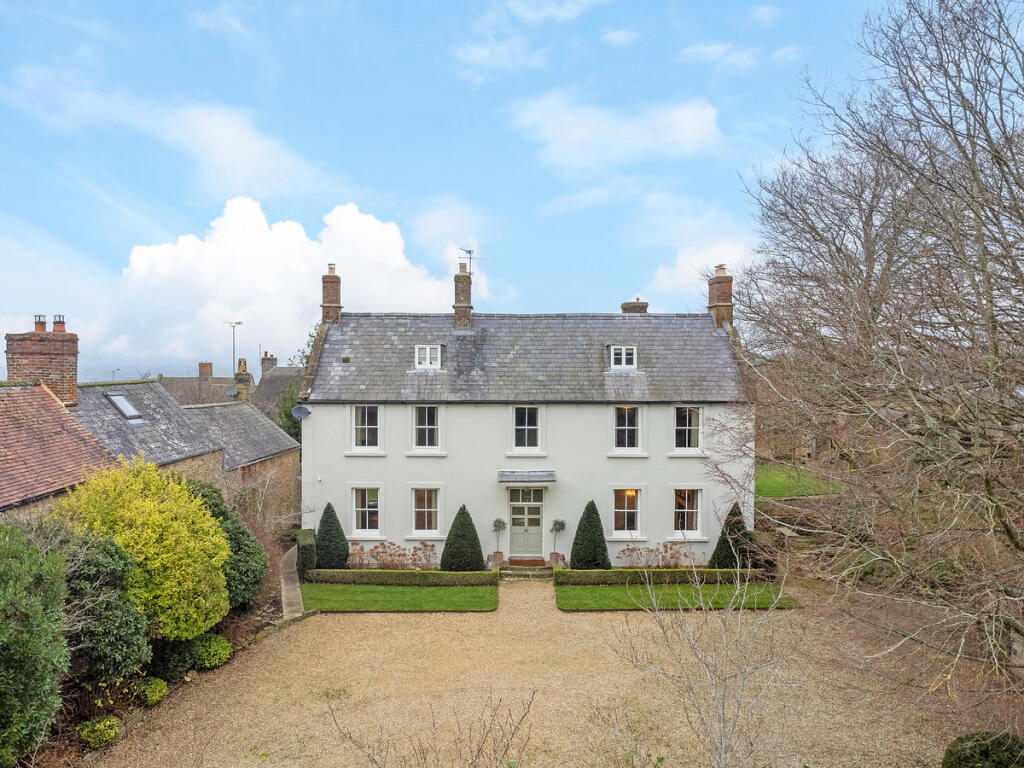 Main image of property: The Square Aynho Banbury, Oxfordshire, OX17 3BL