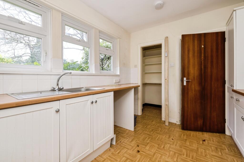 The Precincts, Peterborough, PE1 - View 4
