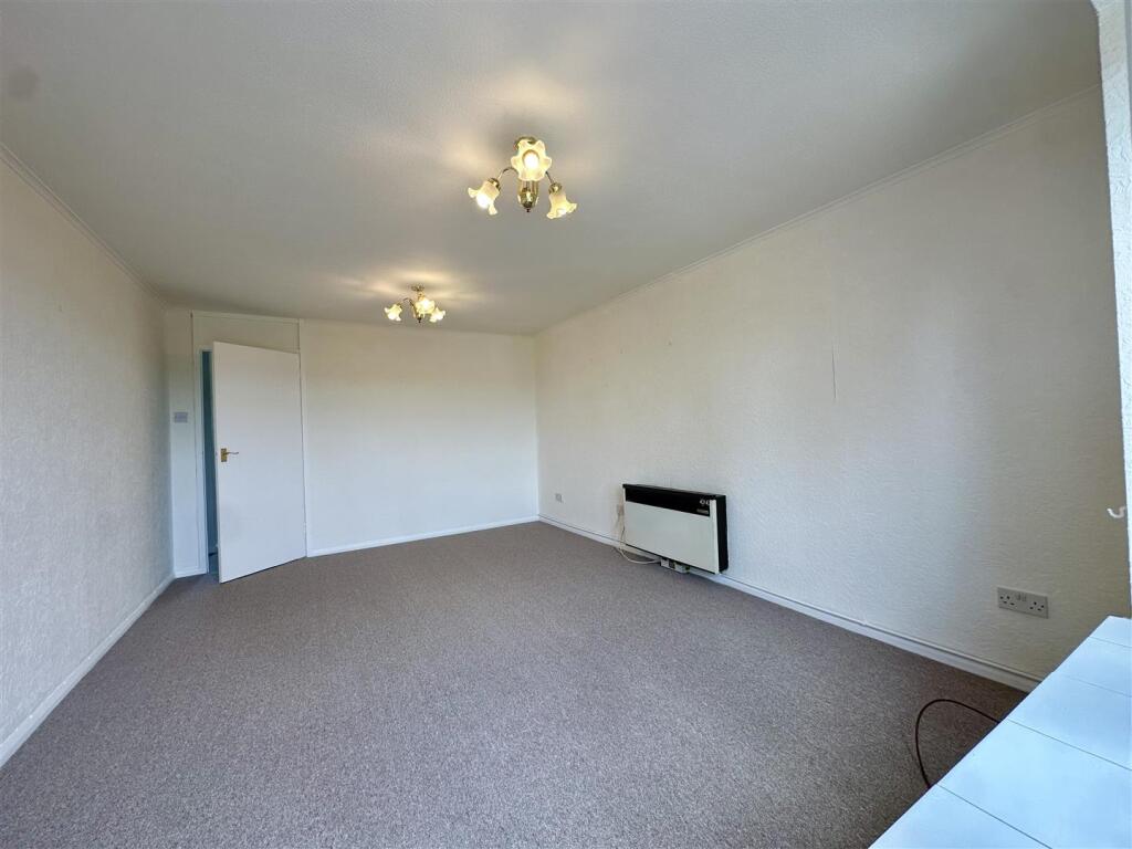 House in Tonbridge - View 4