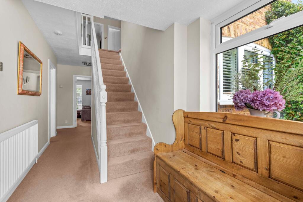 House in Hemel Hempstead, Hughenden - View 5