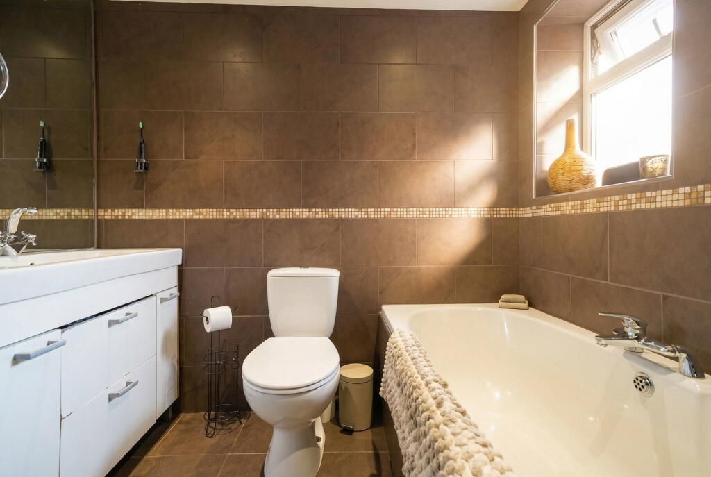 Additional image 17 of Streetsbrook Road, Shirley