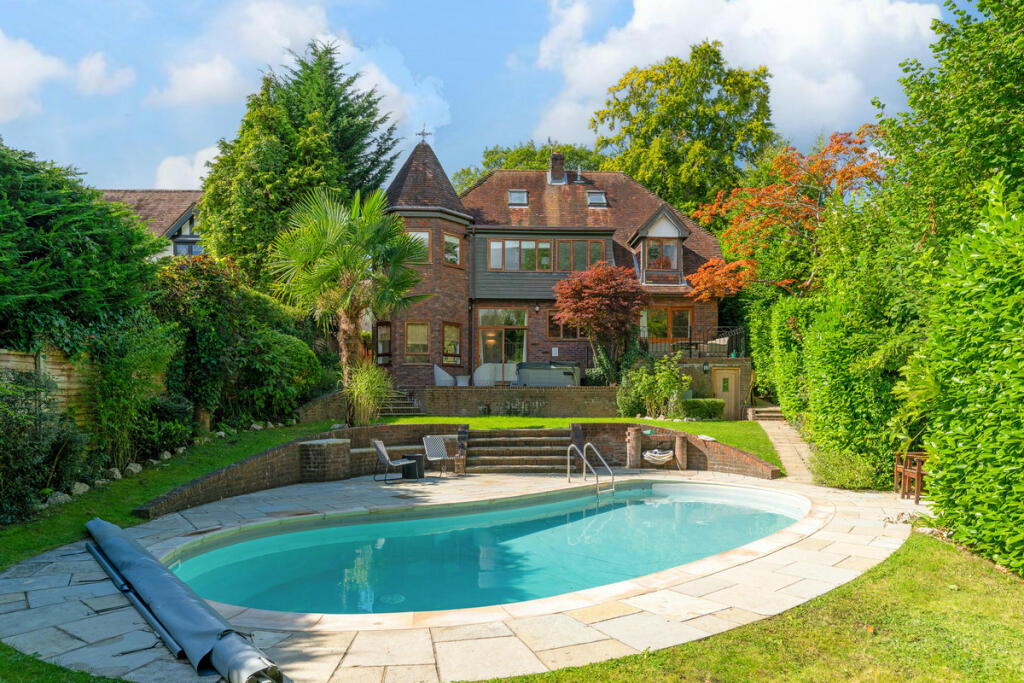 Main image of property: Beeches Drive Farnham Common, Buckinghamshire, SL2 3JT