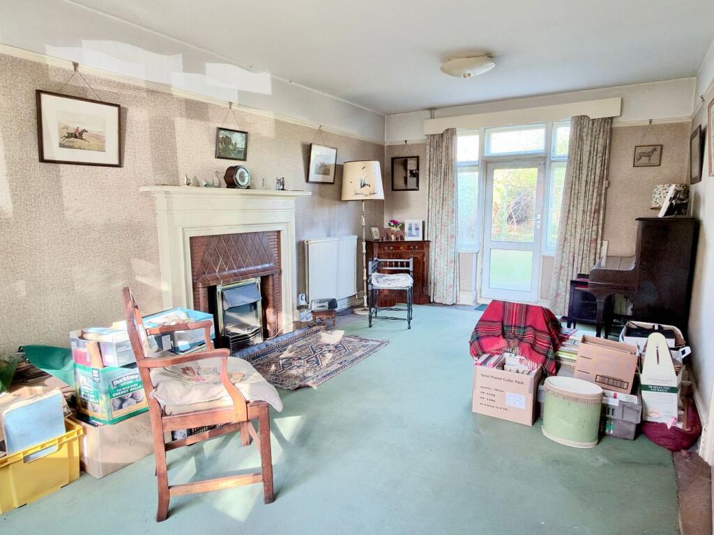 House in Gloucester - View 3
