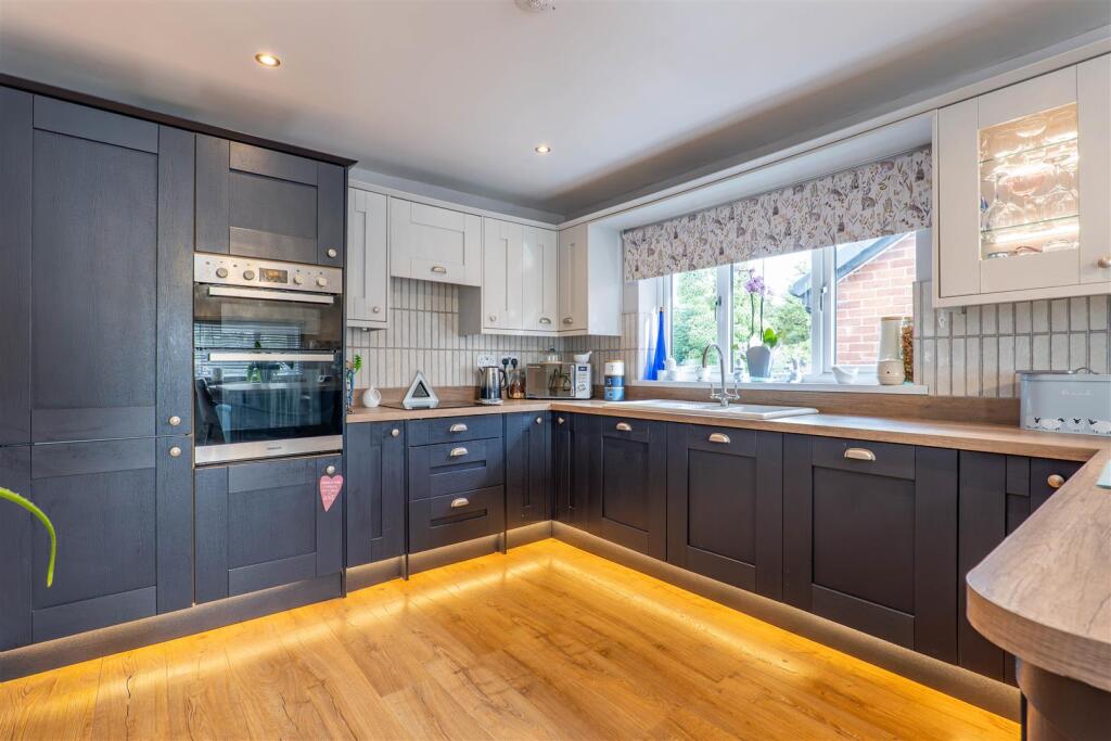 House in Preston - View 3