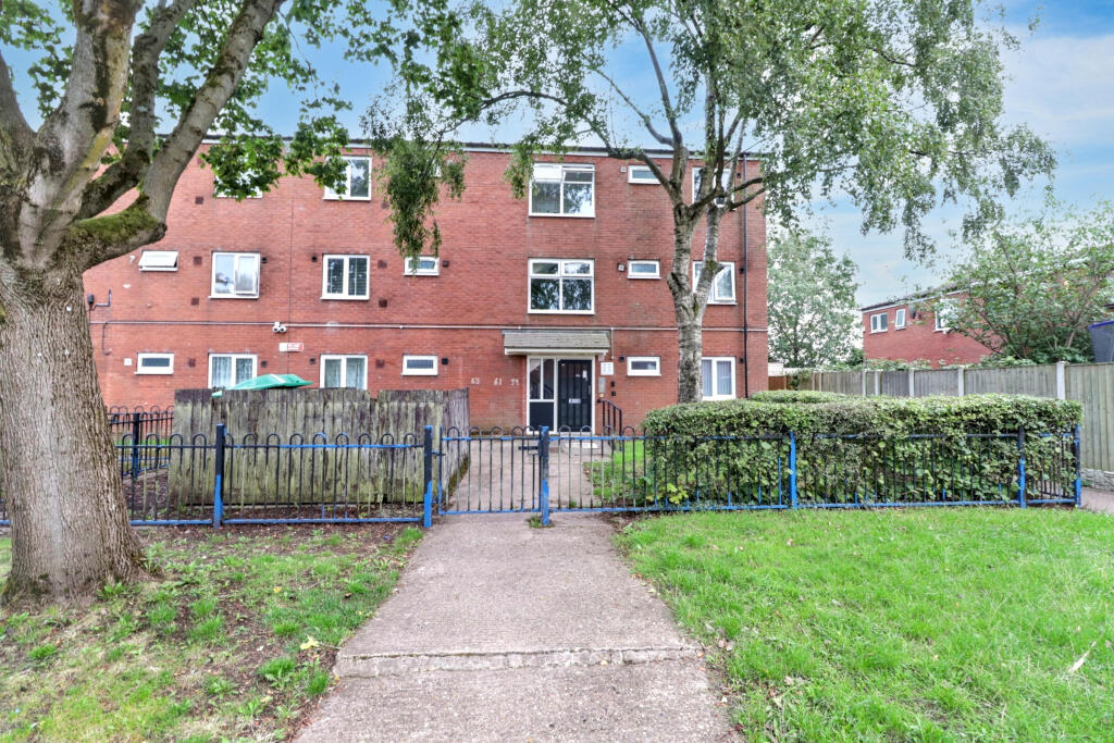Main image of property: 63 Southwell Close, Kirkby-in-Ashfield, Nottinghamshire, NG17 8GN