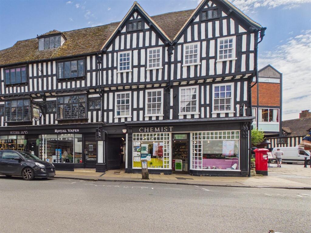 Main image of property: High Street, Stratford-upon-Avon