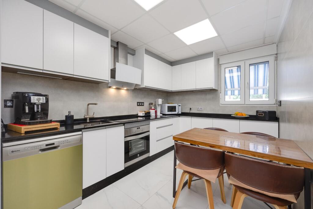 Main image of property: Valencia, Alicante, Torrevieja