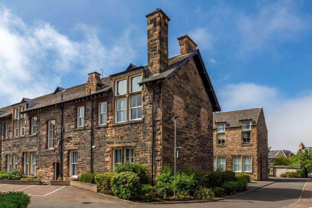 Main image of property: 17/1 Upper Hermitage, Edinburgh EH6 8DP