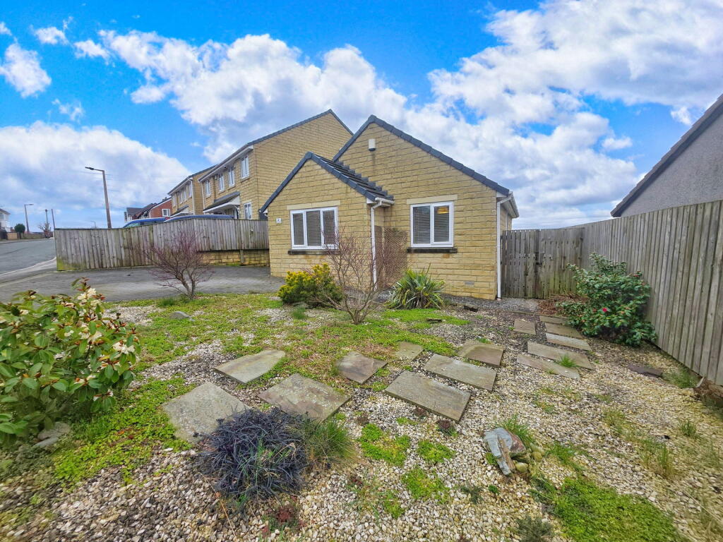 Main image of property: Windhill Drive, Staincross, Barnsley, S75 5BL