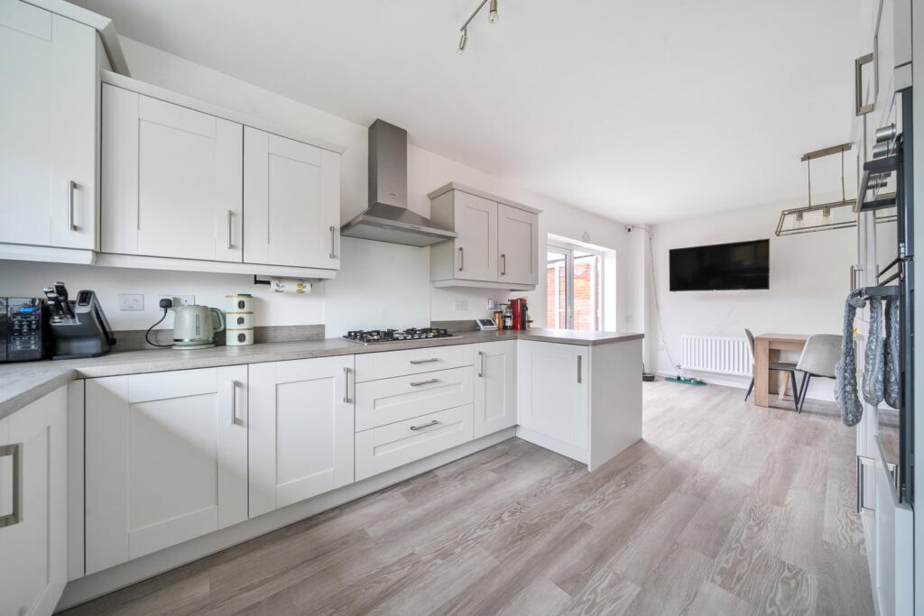 House in Westbury, Leigh Park - View 5