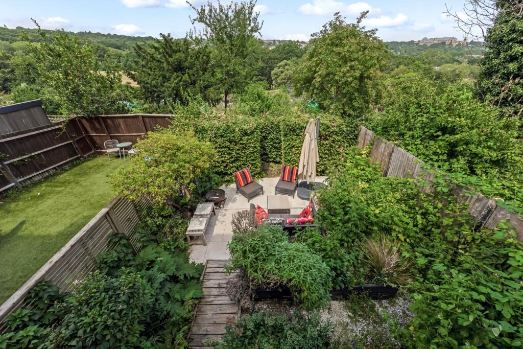 House in London - View 2