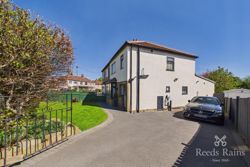 Main image of property: Goldington Drive, Oakes, Huddersfield, West Yorkshire, HD3