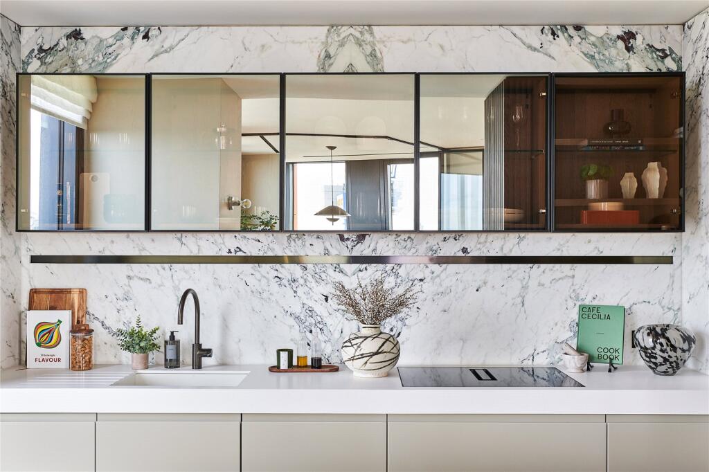 Apartment in London - More