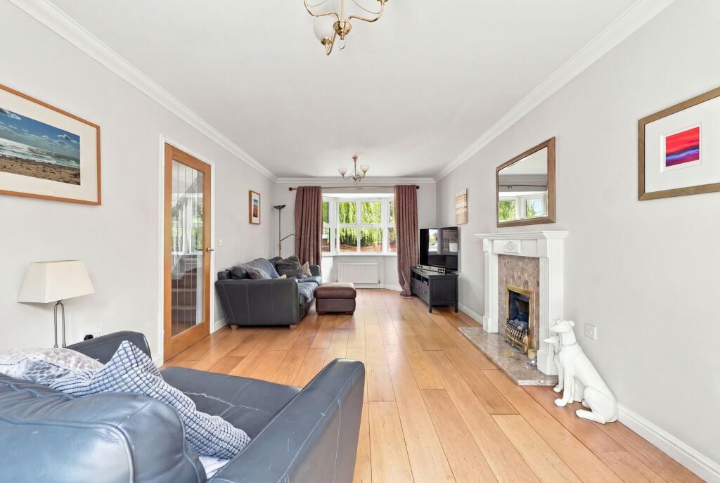 House in Chesterfield, Derbyshire - More