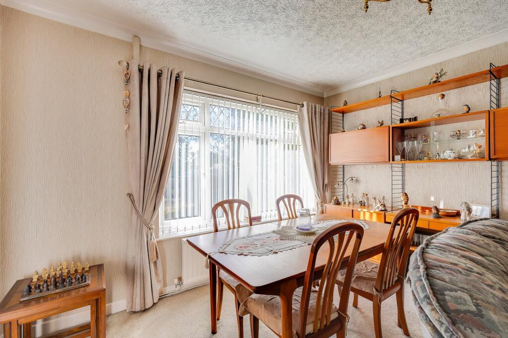 Chapel Close, Dinas Powys, The Vale Of Glamorgan. CF64 4LE photo 3