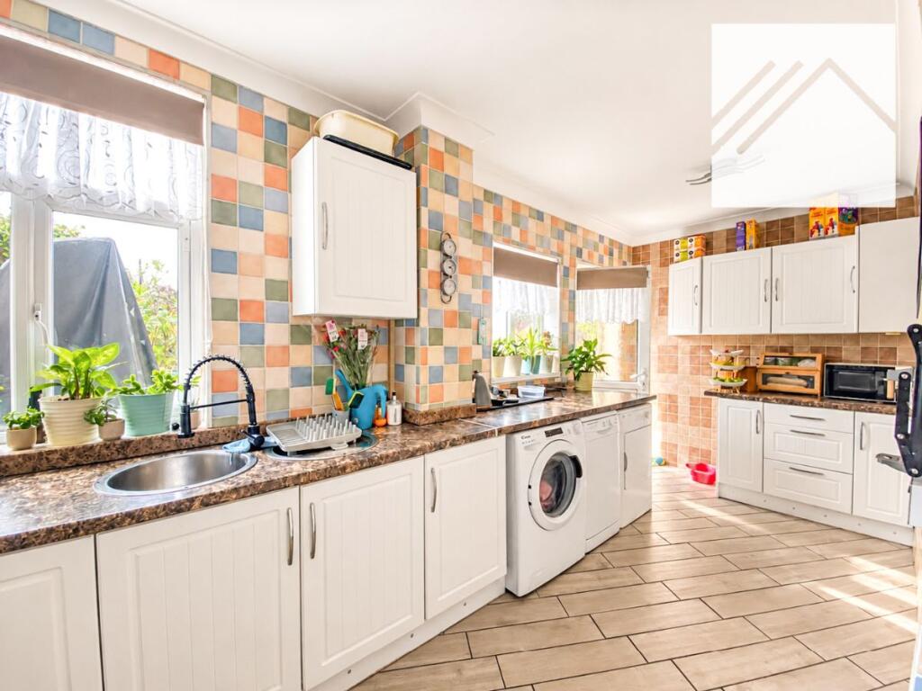 House in Chadwell St Mary, Little Thurrock - View 4