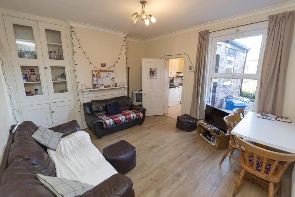 Main image of property: 132 Cobden View Road, Crookes, S10 1HS