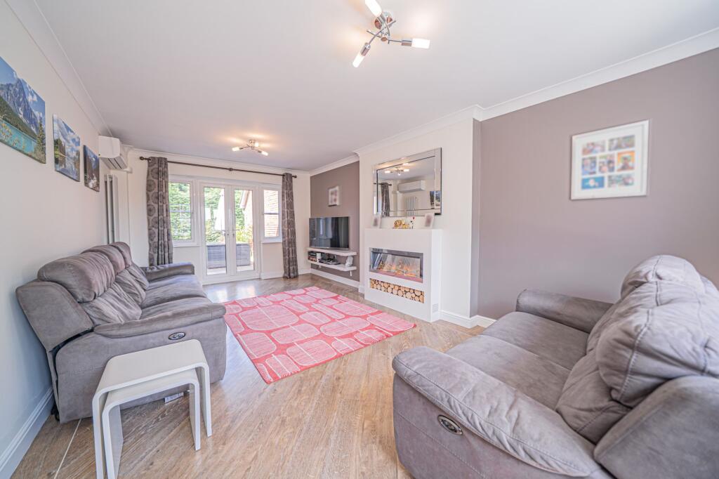 Huddesford Drive, Balsall Common, CV7 photo 3