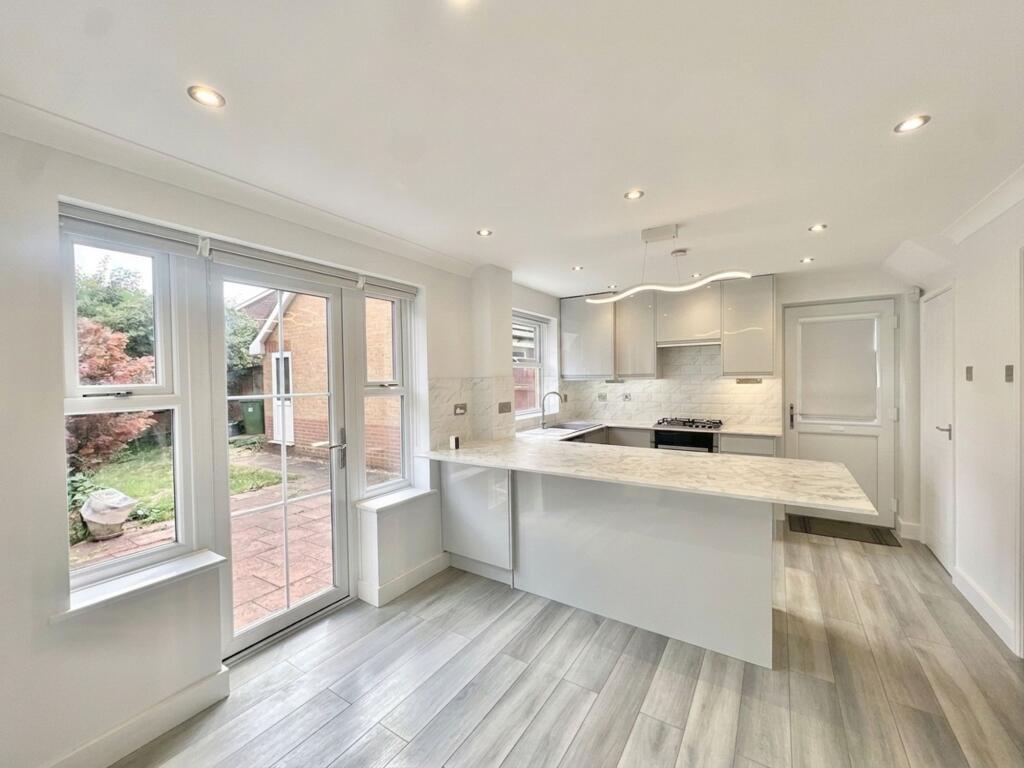 Poultney Close, Shenley, WD7 photo 3