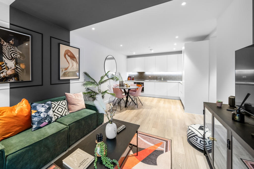 Apartment in Southall - View 5