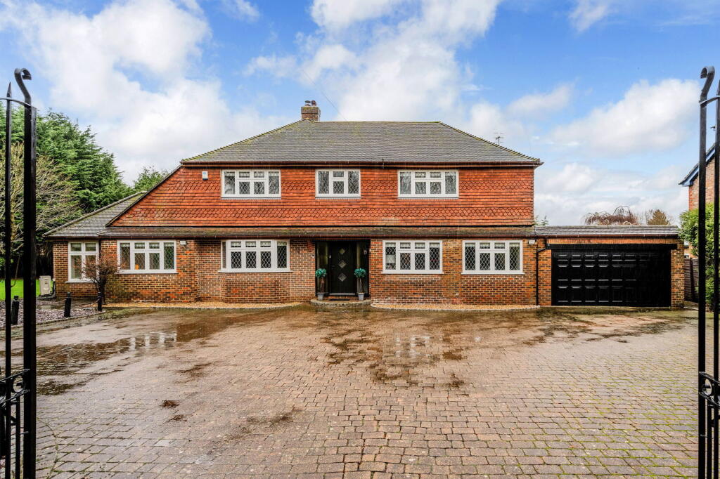 Main image of property: Moor Lane, Dormansland, Lingfield, RH7 6NX