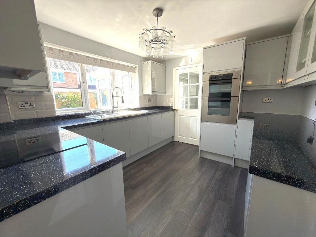 Main image of property: Dale Close, Toddington, Bedfordshire, LU5 6EP
