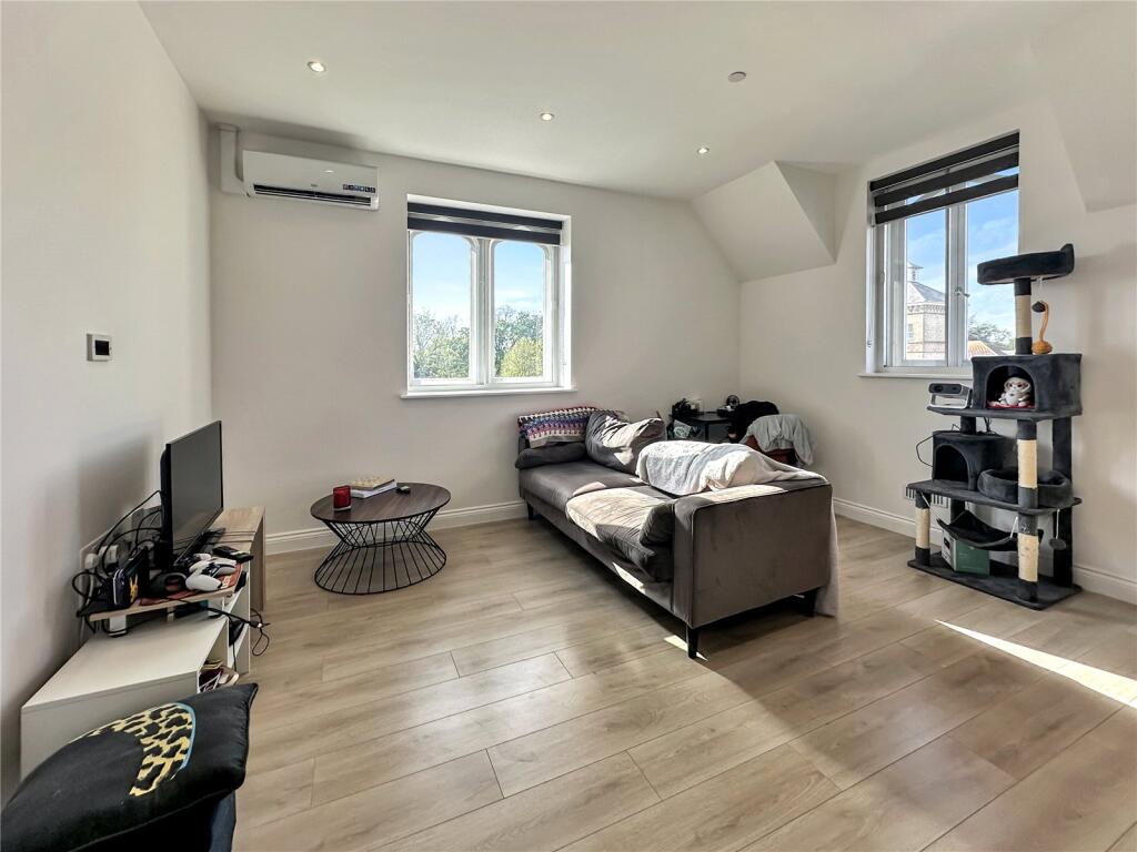 Main image of property: London Road, Slough, Berkshire, SL3