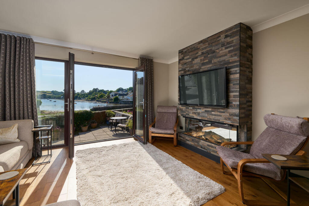 Main image of property: Frogmore, Kingsbridge