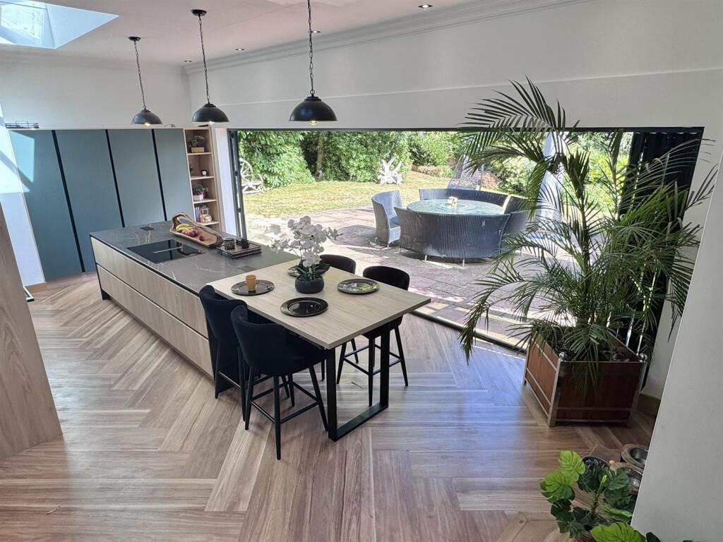 House in Basingstoke and Deane, East Woodhay - View 5