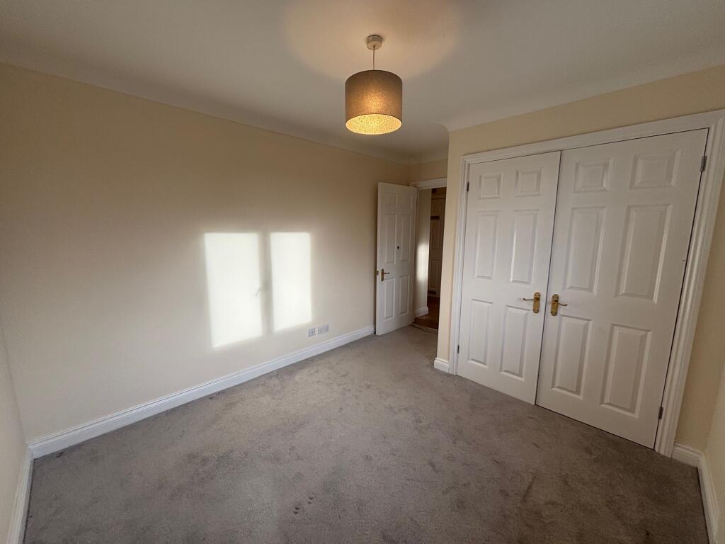 Apartment in Milton Keynes - View 5
