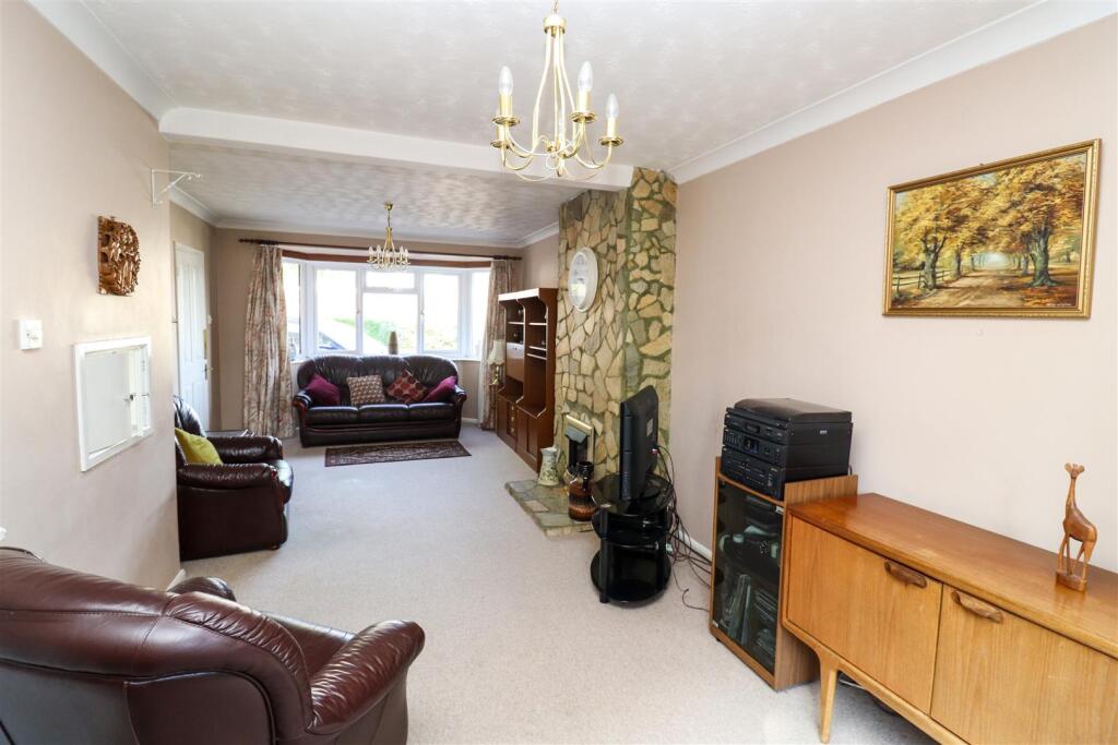 House in Hart, Church Crookham - View 4