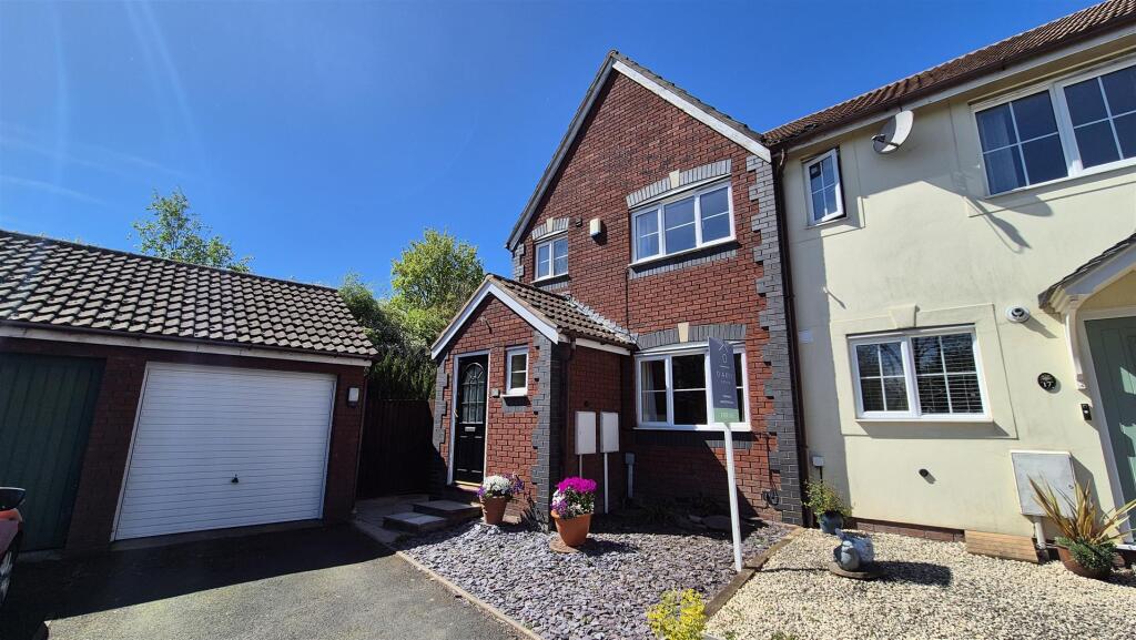 Main image of property: Devonport Close, Redditch