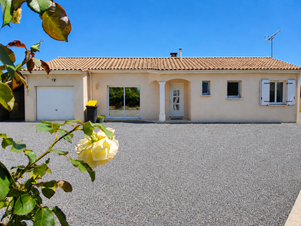 Main image of property: Poitou-Charentes, Charente, Chasseneuil-sur-Bonnieure