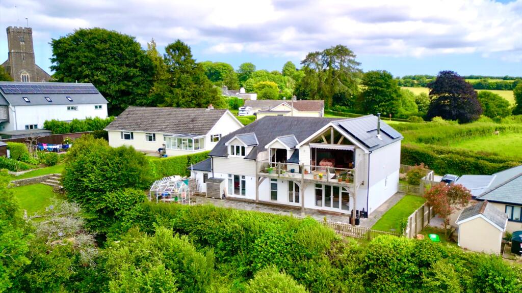 Main image of property: Highview, Broadhempston, Totnes, Devon, TQ9 6BW