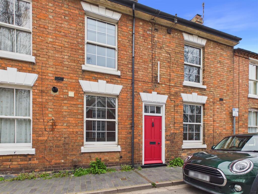 Main image of property: Broad Street, Stratford-Upon-Avon