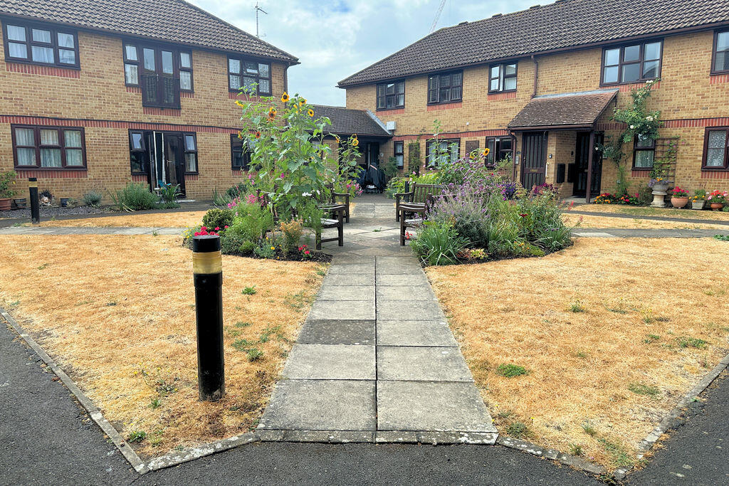 Apartment in Fareham, Hampshire - View 4