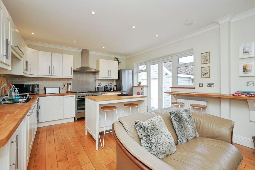 House in Tonbridge - View 4