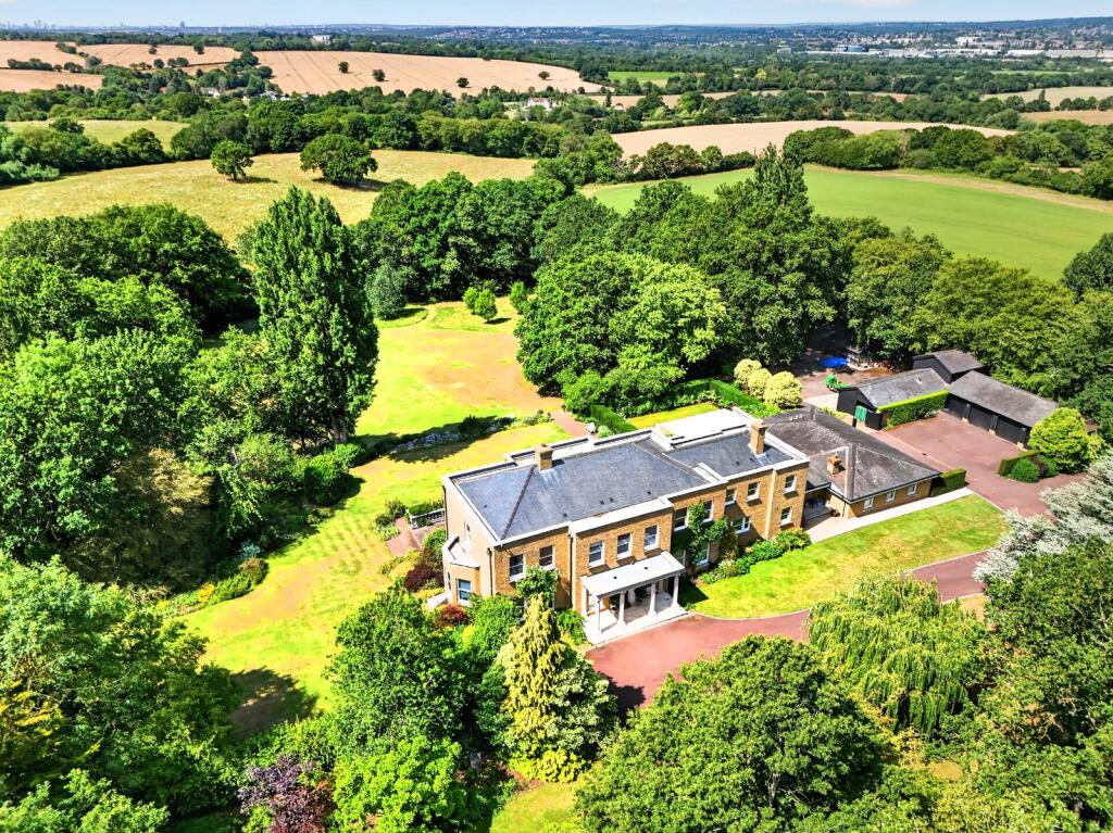 Main image of property: Hoe Lane, Abridge, Essex, RM4
