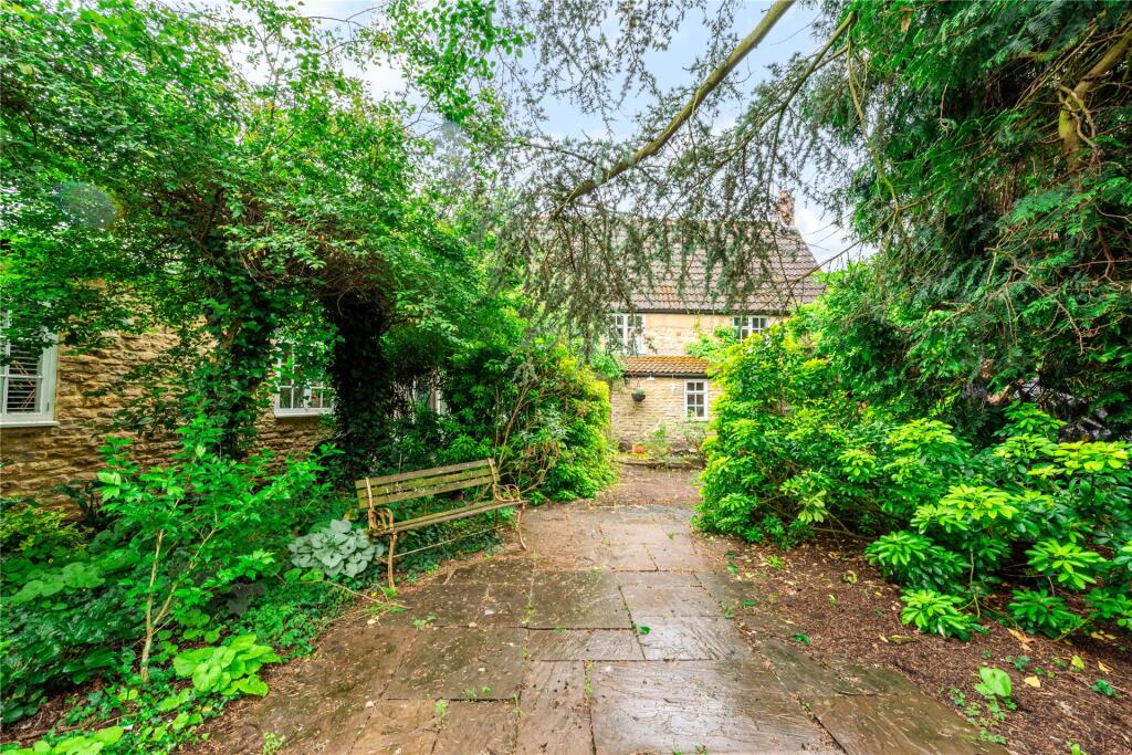 Bakers Lane, Shutlanger, Towcester, Northamptonshire, NN12 - View 5